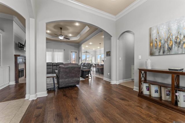 8735 Sandpiper Street, Denham Springs, LA 70706