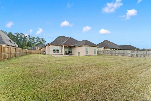 8735 Sandpiper Street, Denham Springs, LA 70706