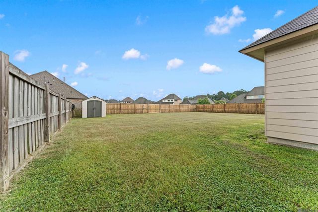 8735 Sandpiper Street, Denham Springs, LA 70706