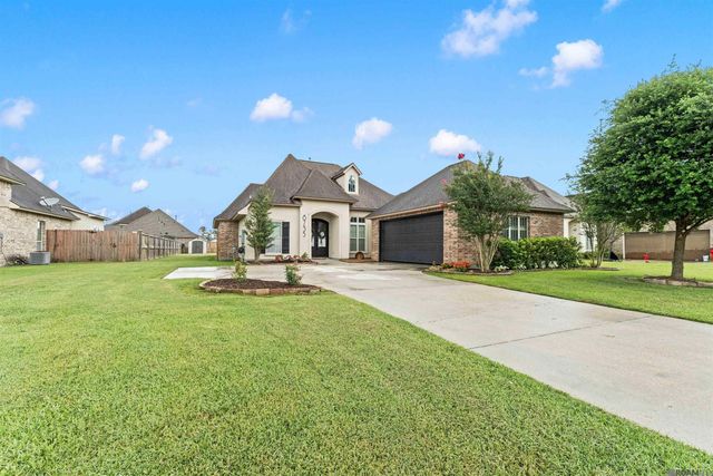 8735 Sandpiper Street, Denham Springs, LA 70706