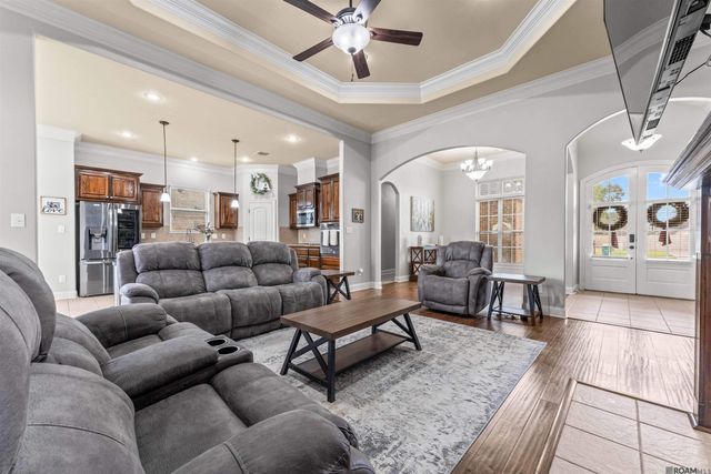 8735 Sandpiper Street, Denham Springs, LA 70706
