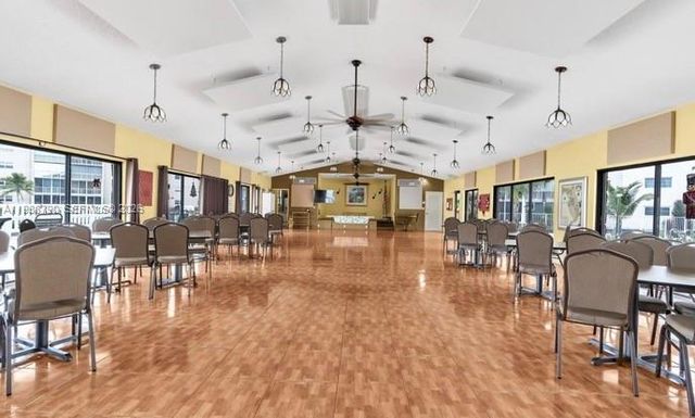 1024 SE 3rd Ave 304, Dania Beach, FL 33004