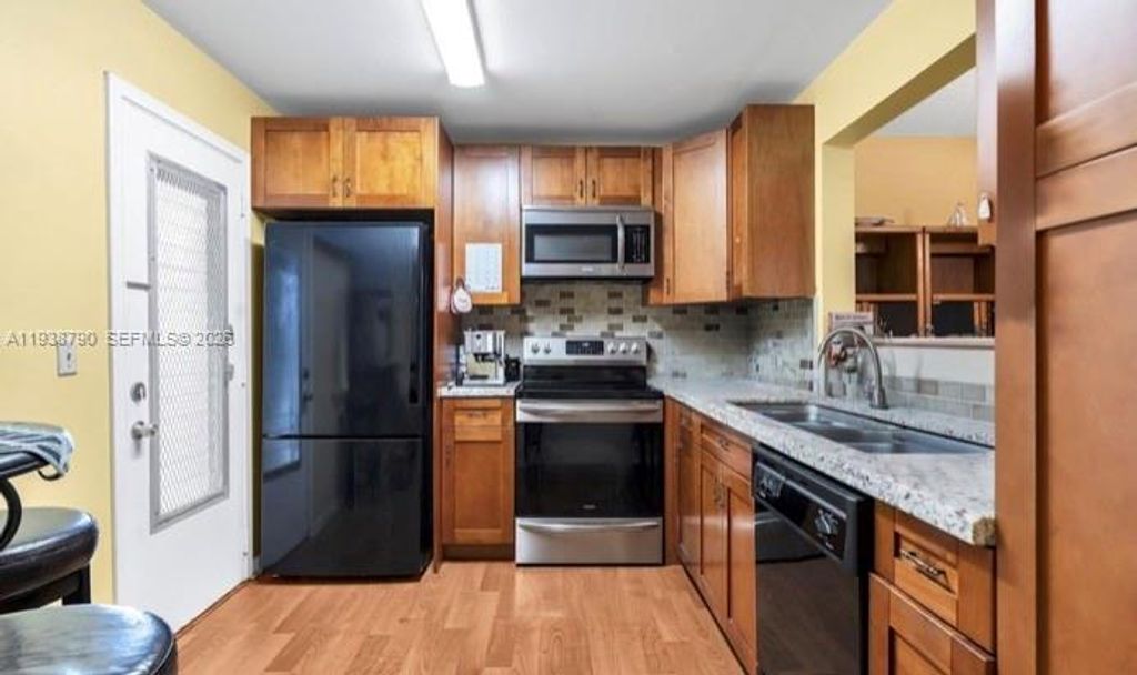 1024 SE 3rd Ave 304, Dania Beach, FL 33004