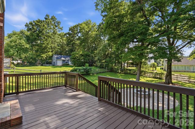 8917 Danson Drive, Charlotte, NC 28277
