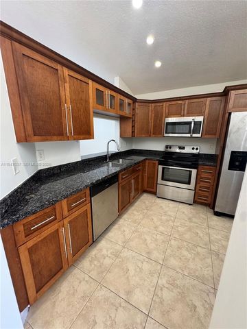 10019 SW 222nd St, Cutler Bay, FL 33190