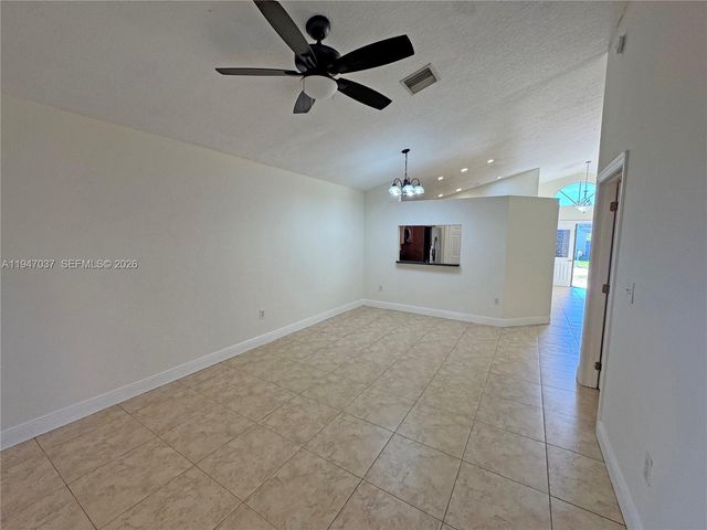 10019 SW 222nd St, Cutler Bay, FL 33190