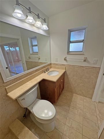 10019 SW 222nd St, Cutler Bay, FL 33190