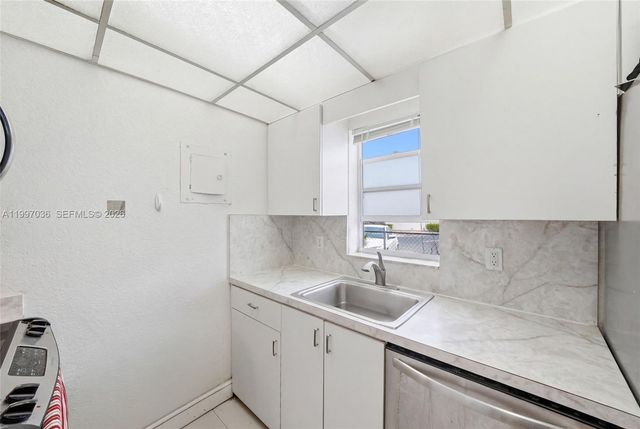 1100 NE 9th Ave 105, Fort Lauderdale, FL 33304