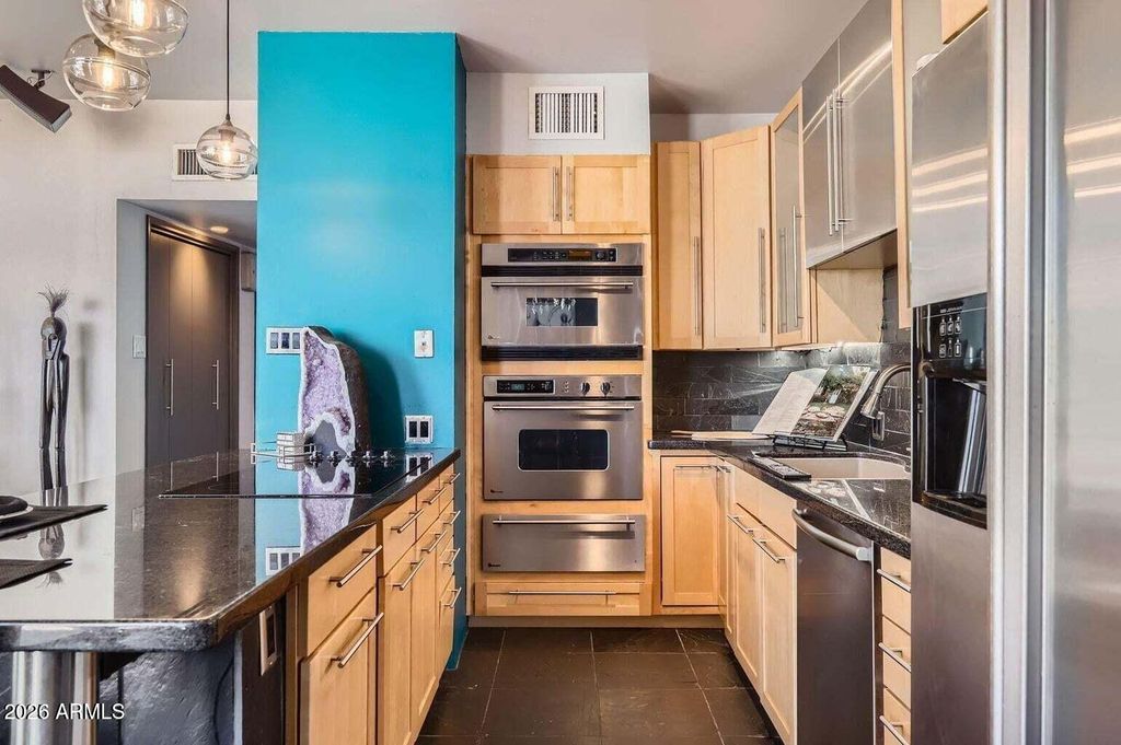 207 W CLARENDON Avenue G18, Phoenix, AZ 85013 — photo 5