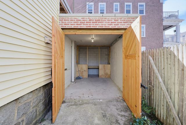 185 Savin Hill Ave 2, Boston, MA 02125