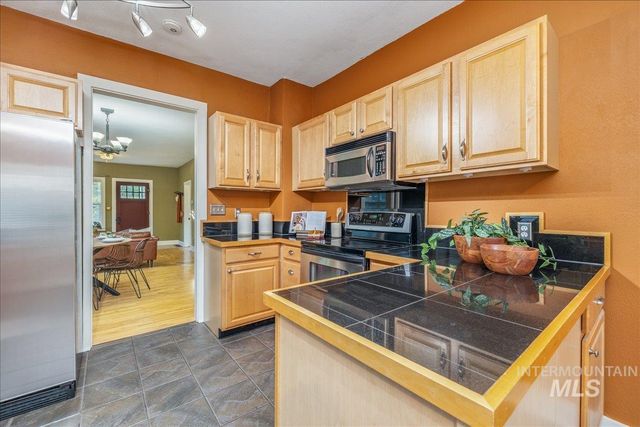 1410 N 20th Street, Boise, ID 83702