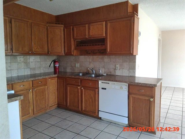 4829 SE Ellsworth Ave, Lawton, OK 73501