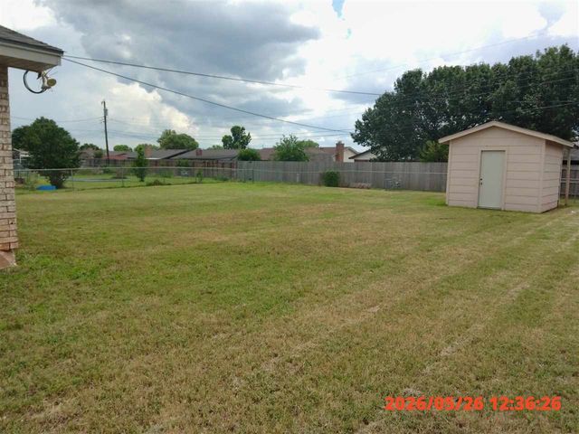 4829 SE Ellsworth Ave, Lawton, OK 73501