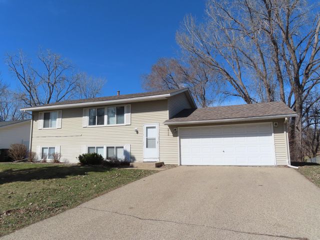 2115 Cliffview Drive, Eagan, MN 55122