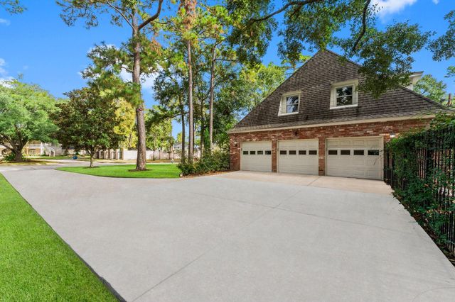 8911 Tranquil Park Drive, Spring, TX 77379