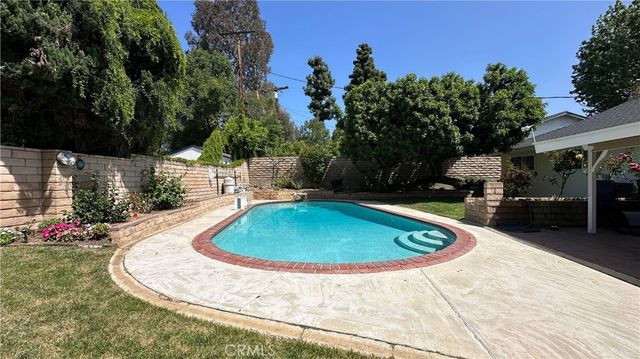 9931 Amestoy Avenue, Northridge, CA 91325