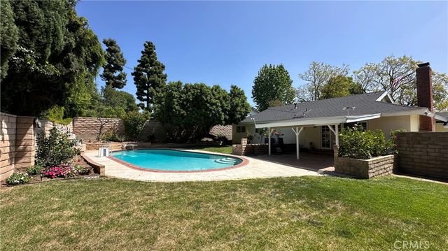 9931 Amestoy Avenue, Northridge, CA 91325