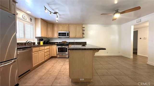 9931 Amestoy Avenue, Northridge, CA 91325