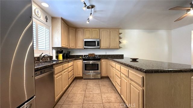 9931 Amestoy Avenue, Northridge, CA 91325