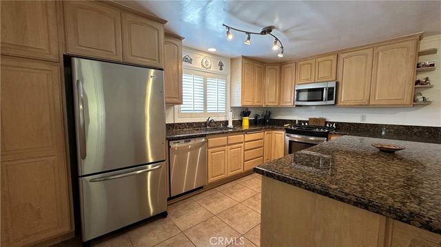 9931 Amestoy Avenue, Northridge, CA 91325