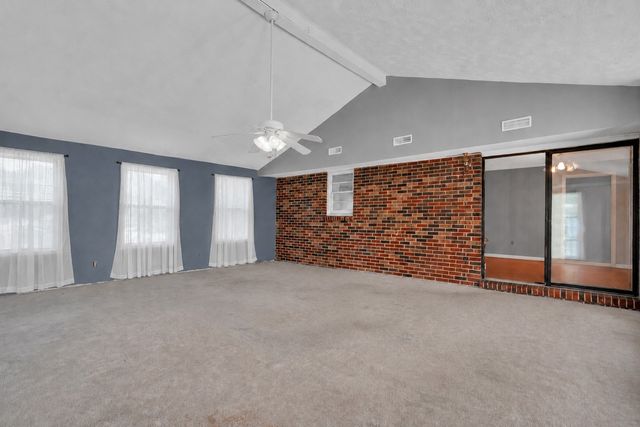 308 Lake Dr, Columbia, TN 38401