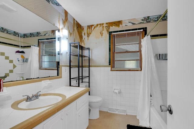 308 Lake Dr, Columbia, TN 38401