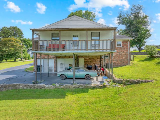308 Lake Dr, Columbia, TN 38401