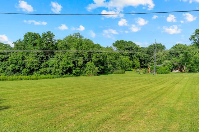 308 Lake Dr, Columbia, TN 38401