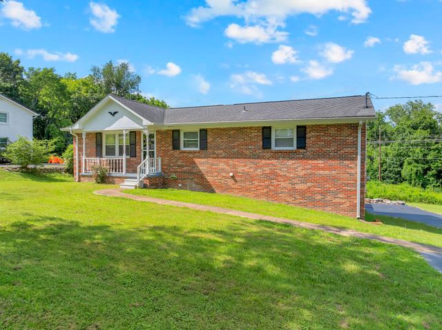 308 Lake Dr, Columbia, TN 38401
