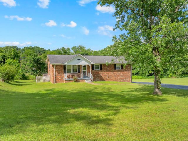308 Lake Dr, Columbia, TN 38401