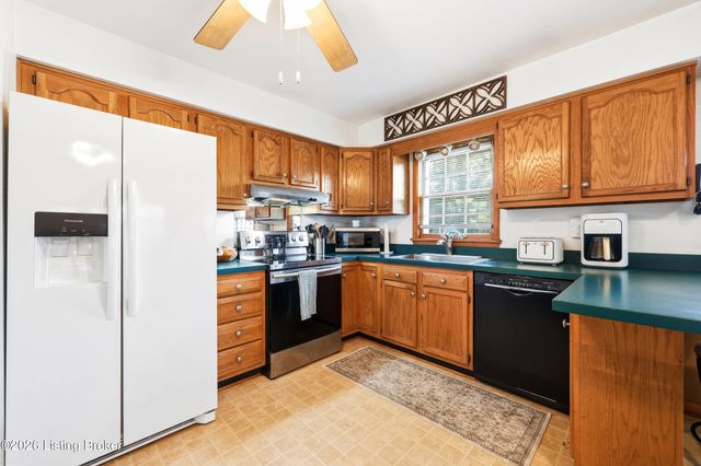 4302 Leaf Dr, Louisville, KY 40216