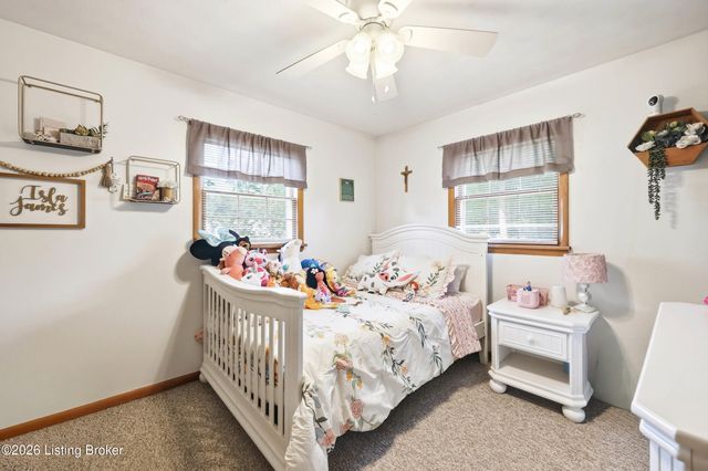 4302 Leaf Dr, Louisville, KY 40216