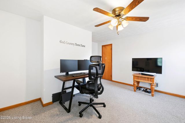 4302 Leaf Dr, Louisville, KY 40216