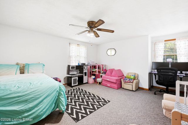 4302 Leaf Dr, Louisville, KY 40216