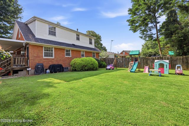 4302 Leaf Dr, Louisville, KY 40216