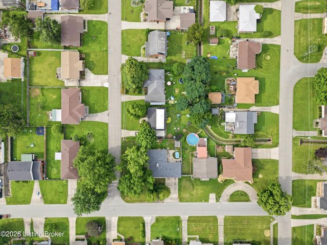 4302 Leaf Dr, Louisville, KY 40216
