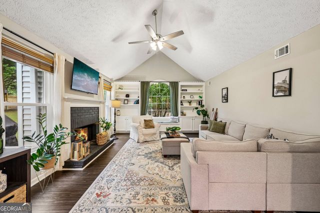2362 Dover Lane, Snellville, GA 30078