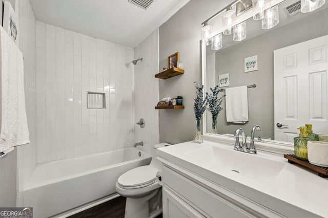 2362 Dover Lane, Snellville, GA 30078