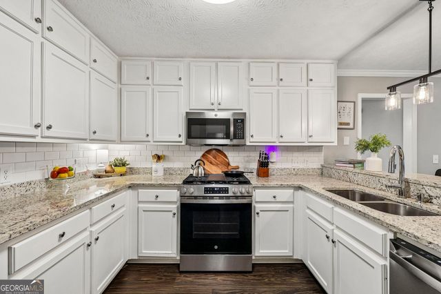 2362 Dover Lane, Snellville, GA 30078