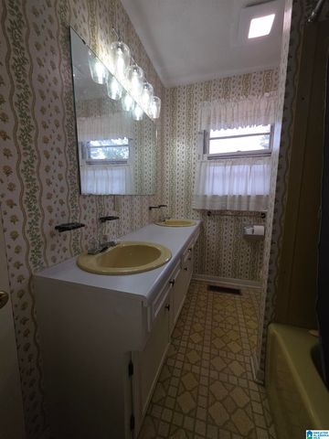 206 GILHAM ROAD, Roanoke, AL 36274