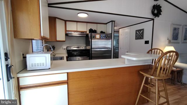 249 SELIG RD, Pocono Lake, PA 18347