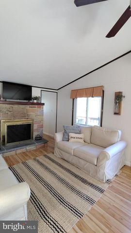 249 SELIG RD, Pocono Lake, PA 18347
