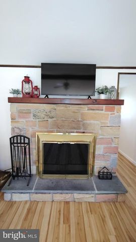 249 SELIG RD, Pocono Lake, PA 18347
