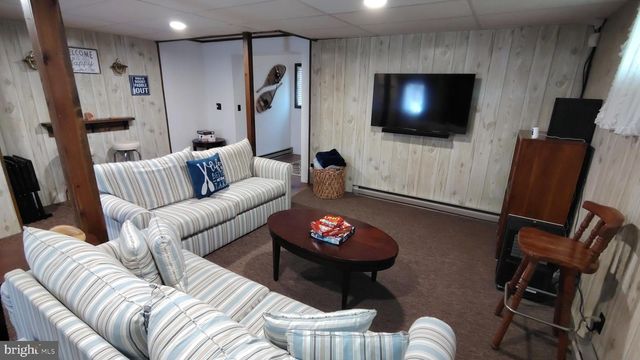 249 SELIG RD, Pocono Lake, PA 18347