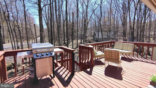 249 SELIG RD, Pocono Lake, PA 18347