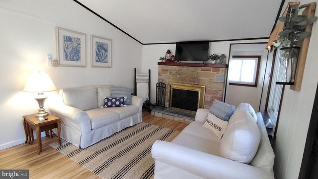 249 SELIG RD, Pocono Lake, PA 18347