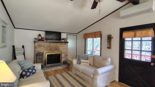 249 SELIG RD, Pocono Lake, PA 18347