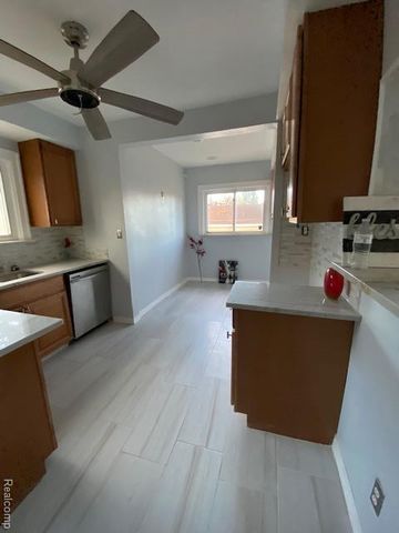 14402 Southfield Road, Detroit, MI 48223