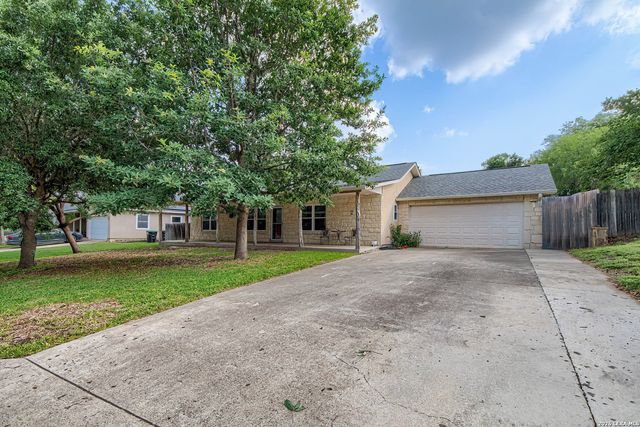 116 River Frst, Castroville, TX 78009