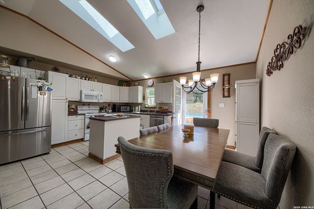 116 River Frst, Castroville, TX 78009